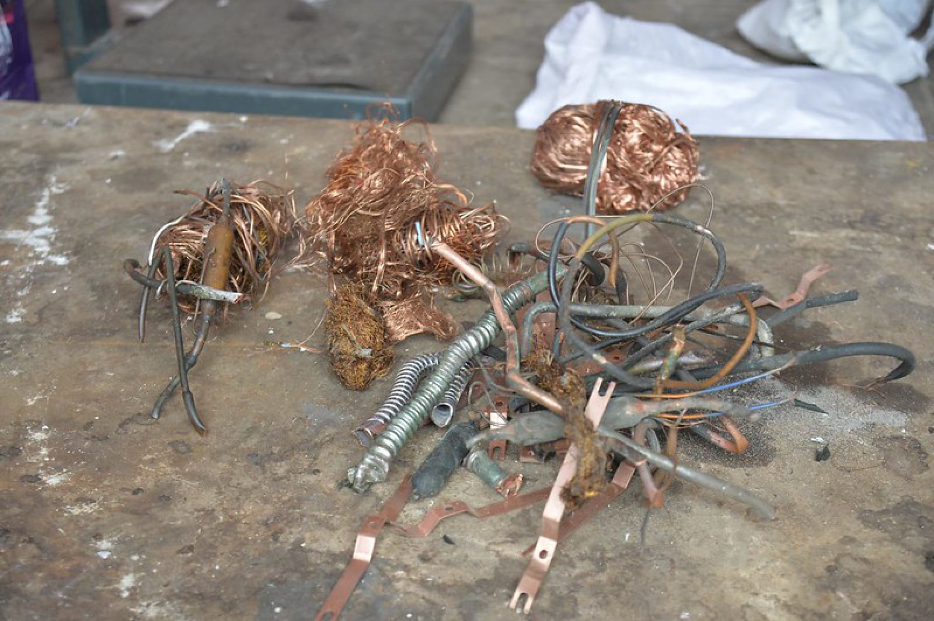 Ação apreendeu cerca de 20 kg de cobre sem procedência em ferro-velho no Centro - Divulgação/Seop