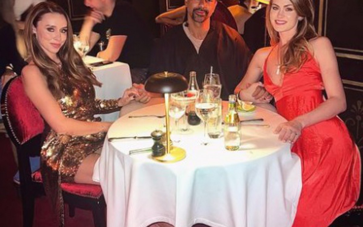 David Haye anunciou trisal com a modelo Sian Osbourne e a cantora irlandesa Una Healy