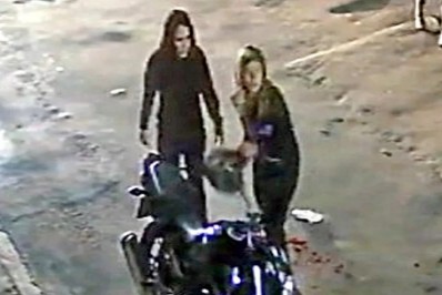 Decretada a prisão temporária de duas suspeitas de esfaquear e matar guia turístico no Rio