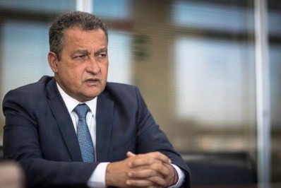 Rui Costa nega que Lula tenha dado puxão de orelha nos ministros