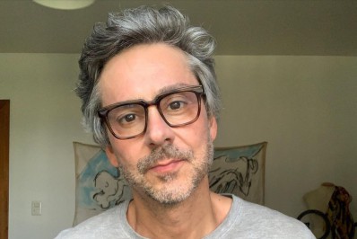 Alexandre Nero tem crise renal e é afastado de gravações de 'Travessia'