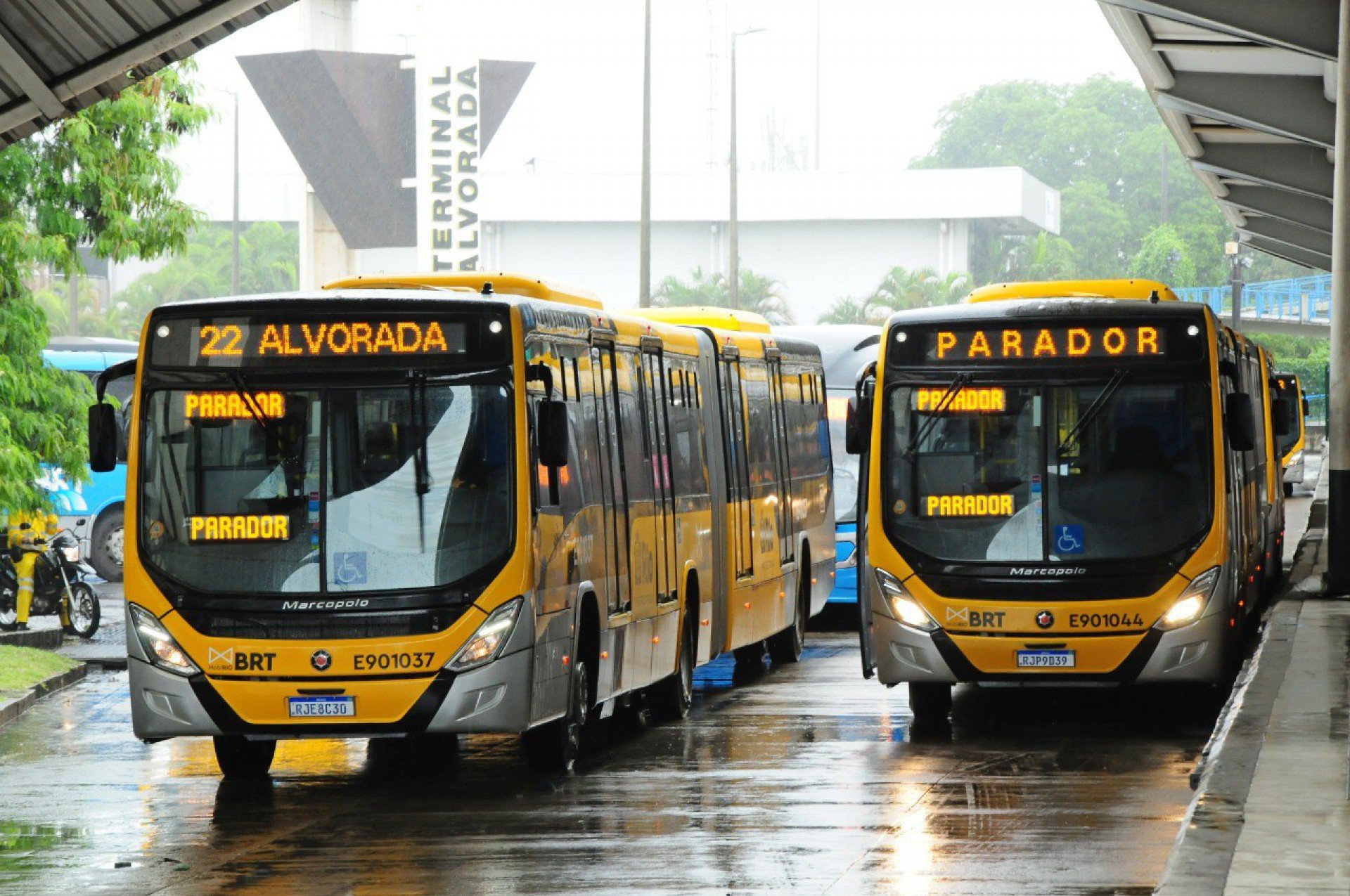 Novos ônibus do BRT são entregues e começam a circular na Zona Oeste MH Geral