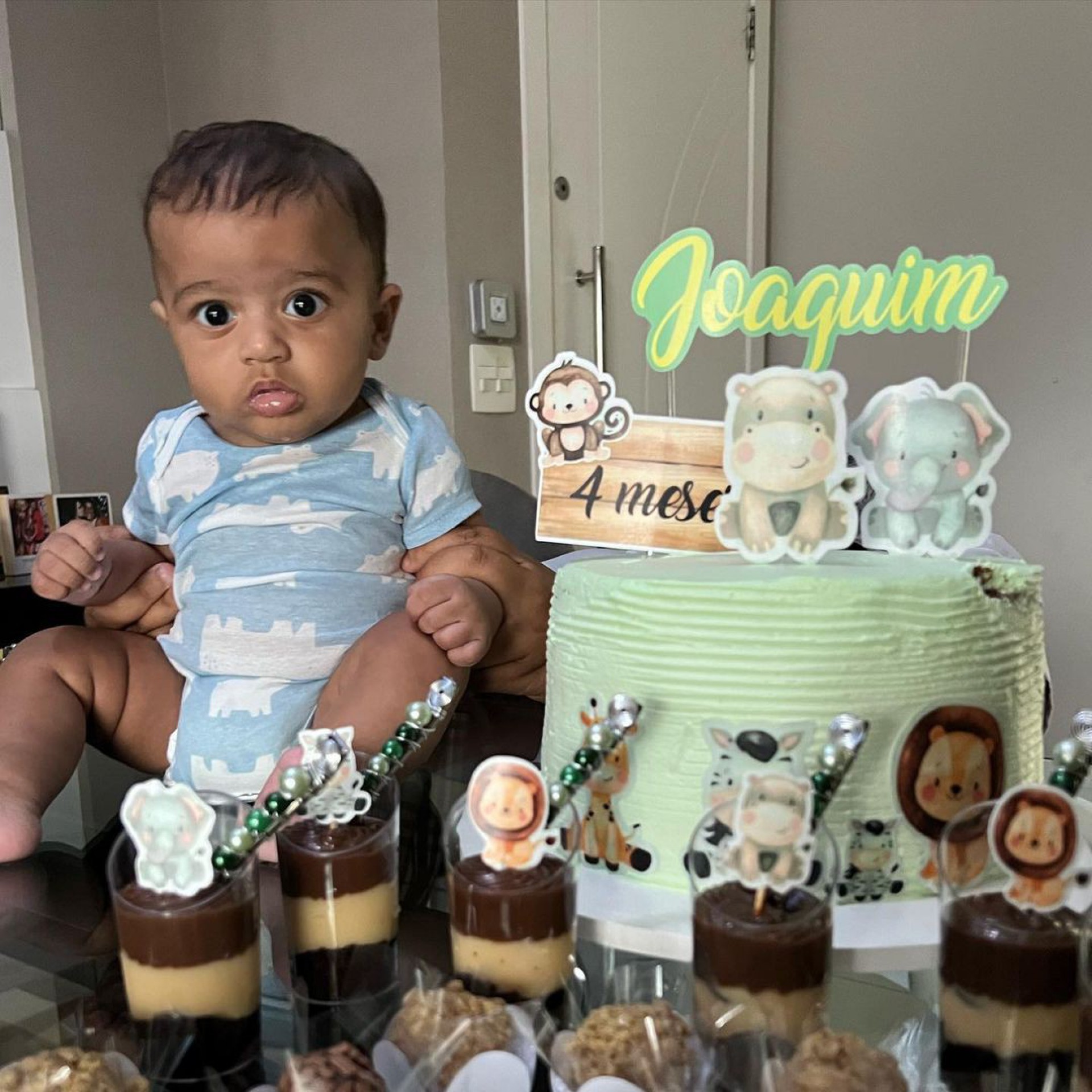 Viviane Araújo celebra quatro meses de Joaquim - Reprodução Internet