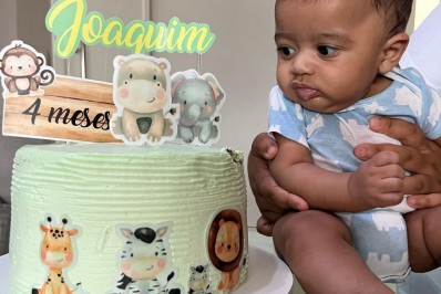 Viviane Araújo comemora quatro meses de Joaquim