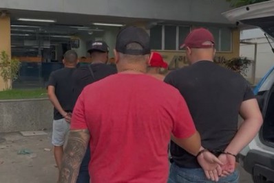 PM prende três milicianos, com informações do Disque Denúncia, em Belford Roxo 