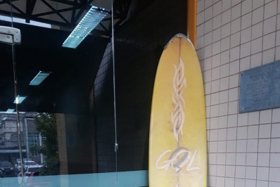 Justiça converte em preventiva prisão de instrutor de surfe suspeito de abusar sexualmente de aluna