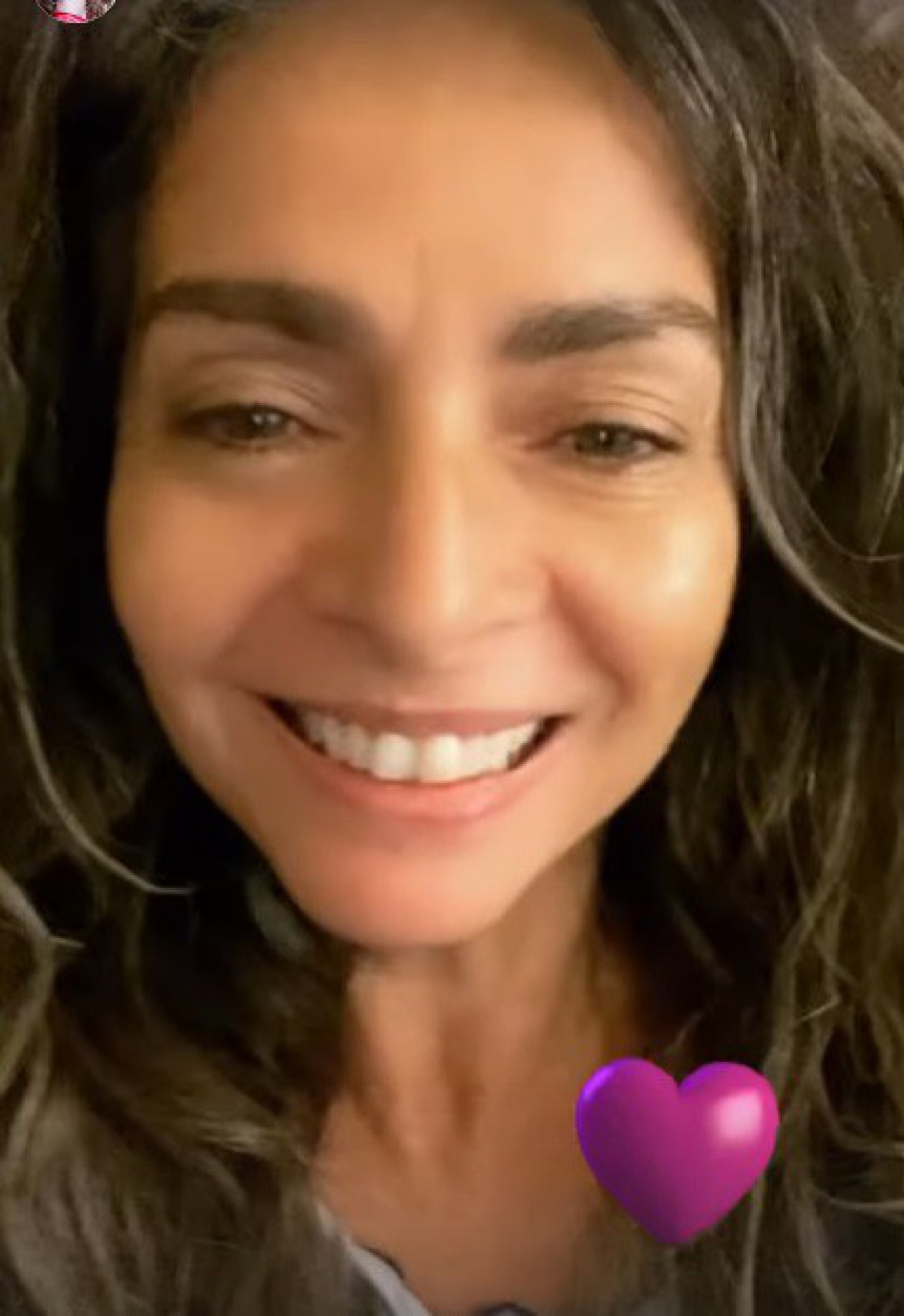 Claudia Ohana diz que a filha já está em casa - Reprodução de vídeo