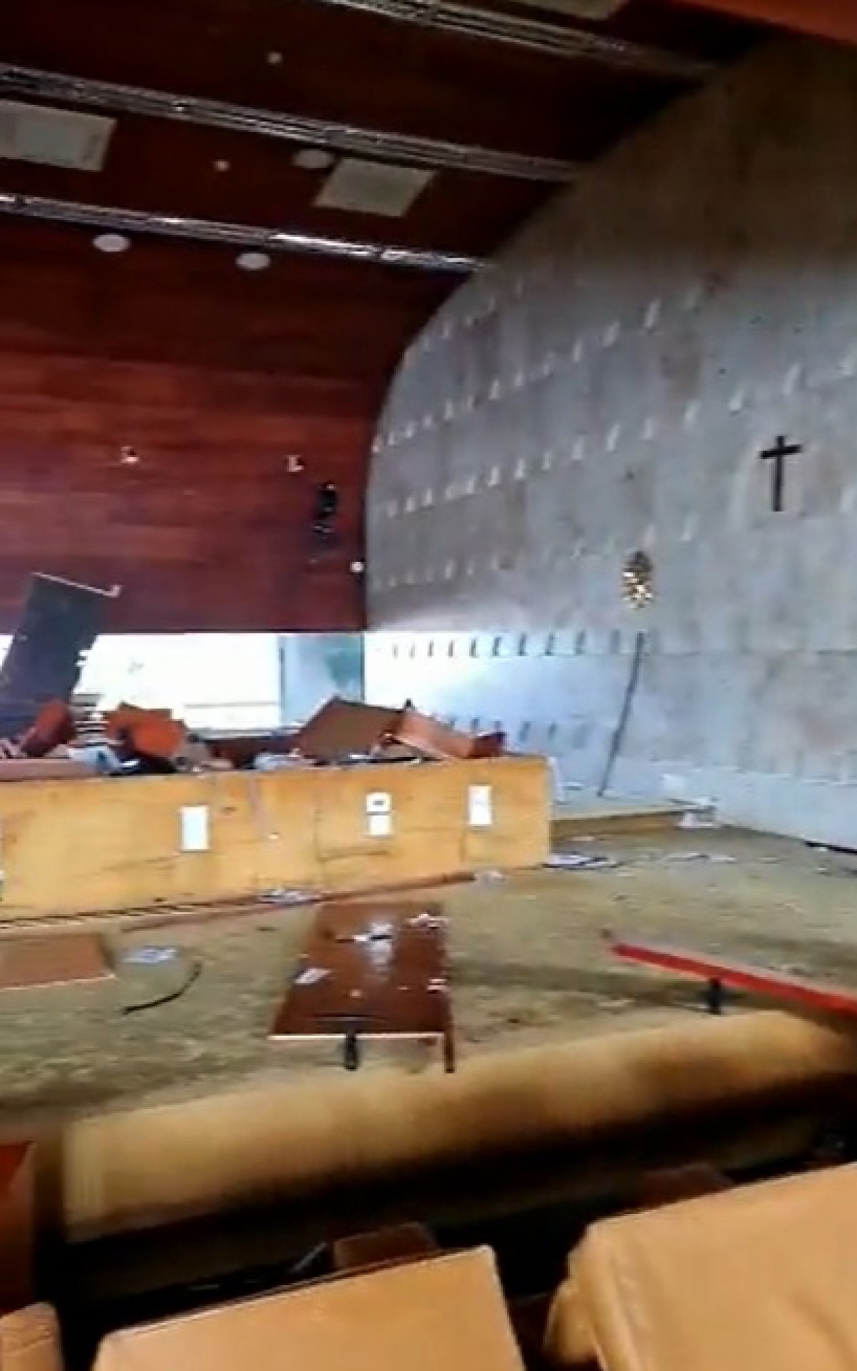 Plenário do STF fica destruído após ataque bolsonarista em Brasília - Reprodução/Redes sociais