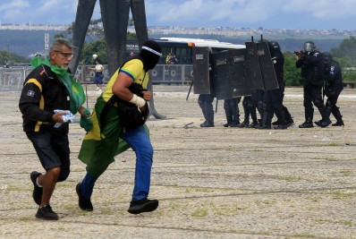 Pouco antes do ataque, chefe da segurança no DF disse que manifestação 'é suave'