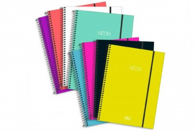 Caderno capa dura Tilibra Neon é custo-benefício para estudantes