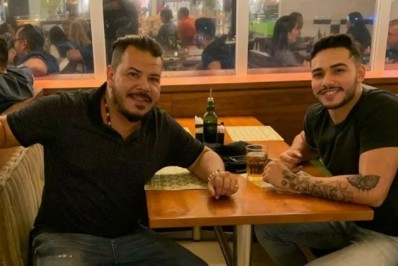 'Espero um dia ser igual a você', afirma filho de Renatinho, do Bokaloka, após morte do cantor