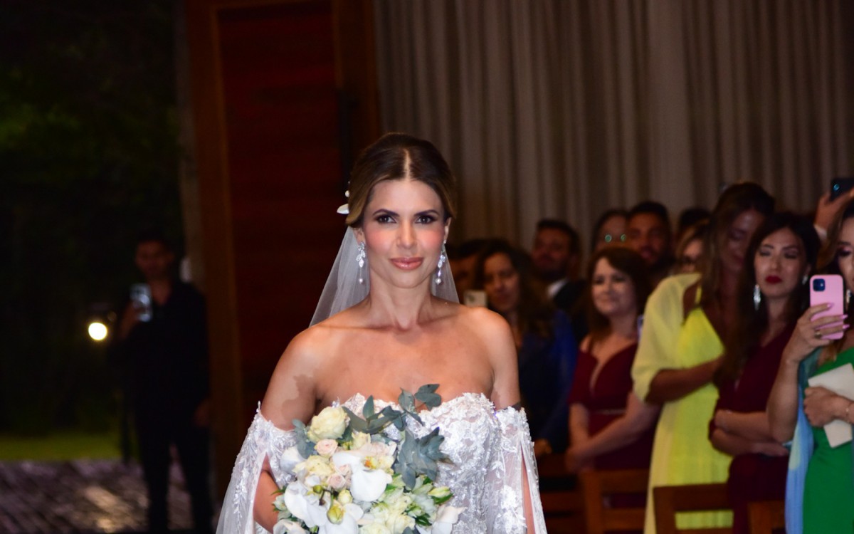 Ex-BBB Cacau Colucci se casa com Bruno Lima