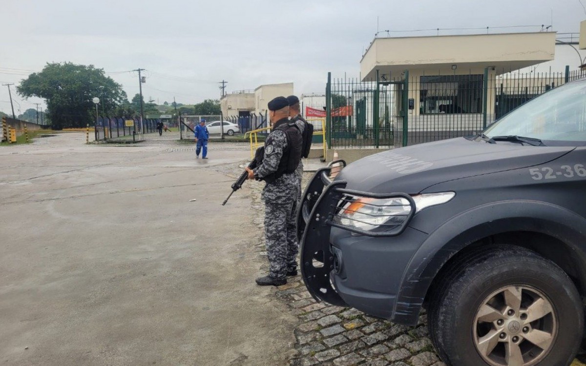 Batalhão de Choque reforça policiamento no entorno da Reduc após ameaças bolsonaristas - Redes sociais