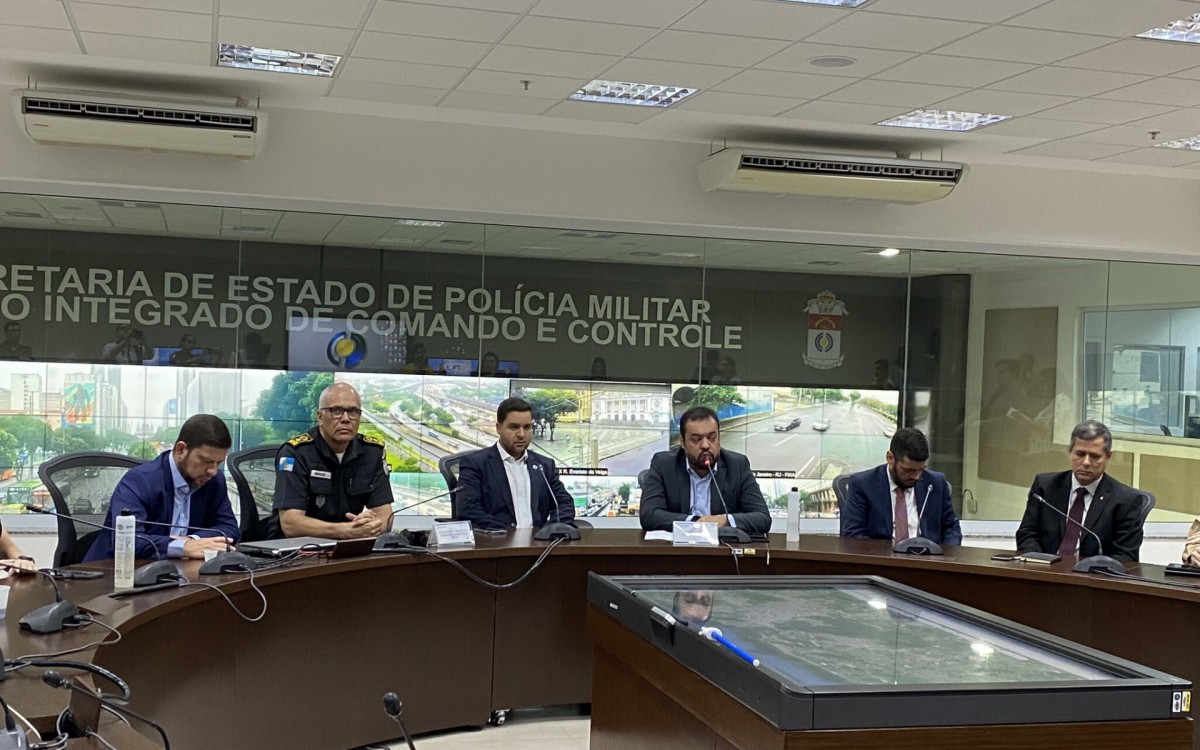 Governador do Rio de Janeiro, Cl&aacute;udio Castro re&uacute;ne secretariado para refor&ccedil;ar seguran&ccedil;a ap&oacute;s atos extremistas em Bras&iacute;lia