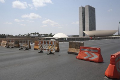 Esplanada dos Ministérios tem acesso bloqueado