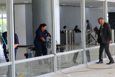 Primeira-dama mostra recuperação do Planalto após atos terroristas