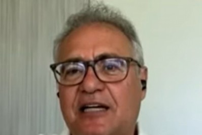 Renan Calheiros solicita ao STF extradição imediata de Bolsonaro