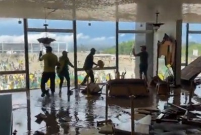 Faculdade onde Fux e Barroso dão aula repudia 'atos terroristas' em Brasília