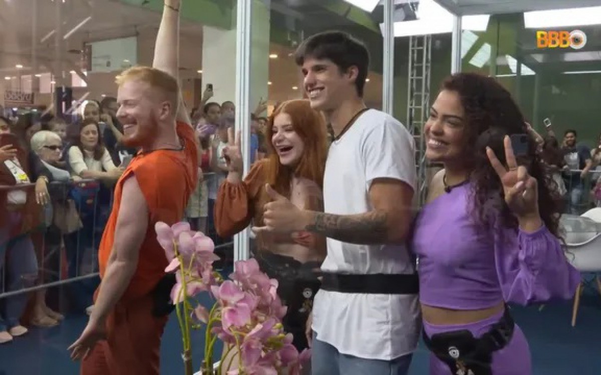 Manoel, Giovanna, Gabriel e Paula s&atilde;o os participantes da Casa de Vidro  - Reprodu&ccedil;&atilde;o da TV Globo