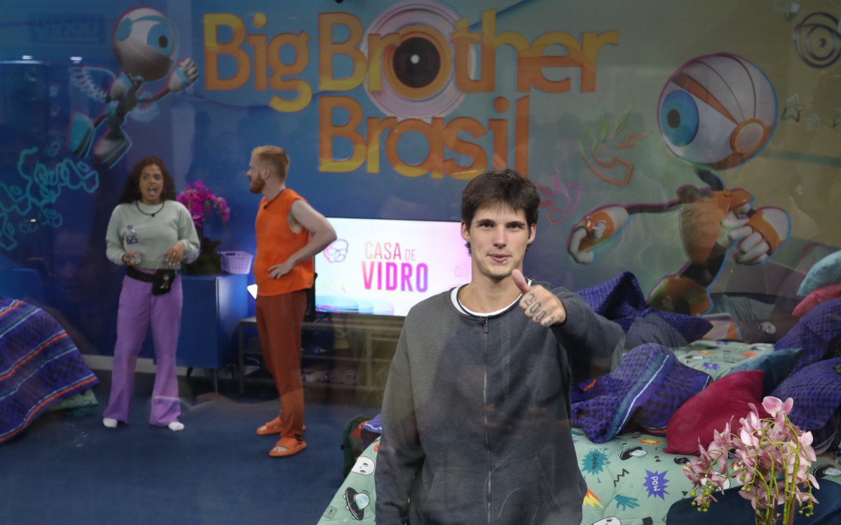 Participantes da casa de vidro do BBB23, no Via Parque Shopping.  -  Pedro Ivo/Agência O Dia