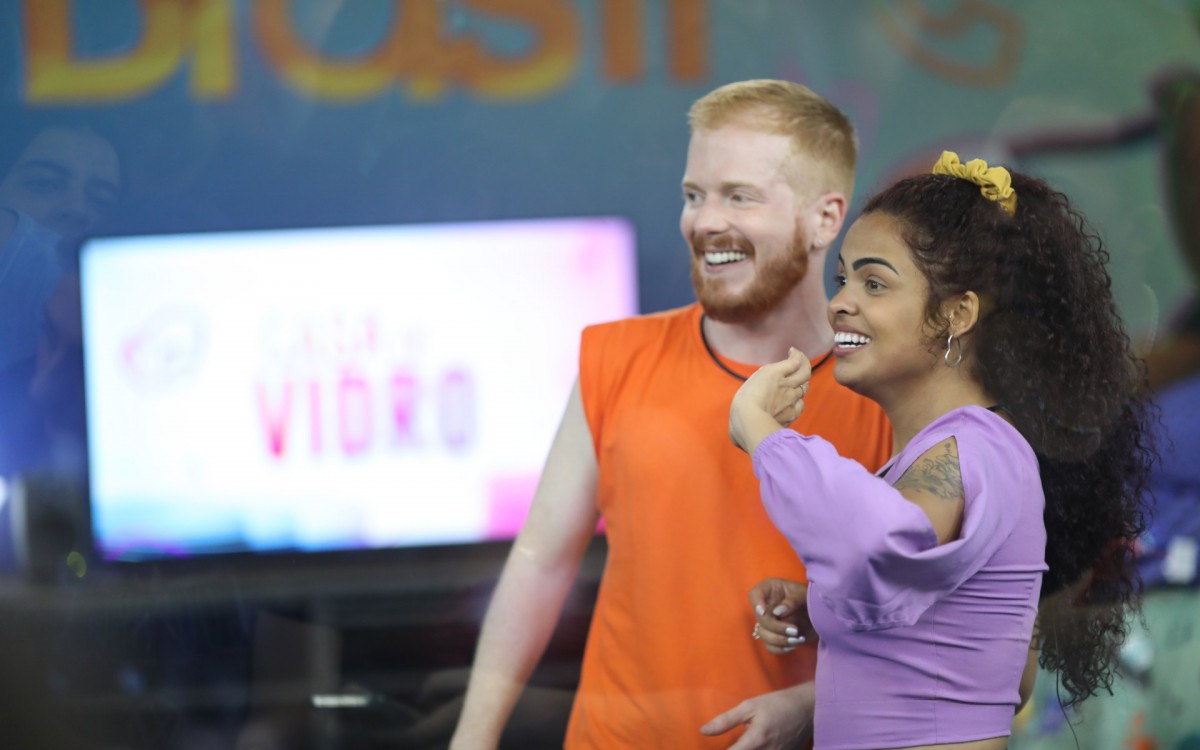 Participantes da casa de vidro do BBB23, no Via Parque Shopping.  -  Pedro Ivo/Agência O Dia 