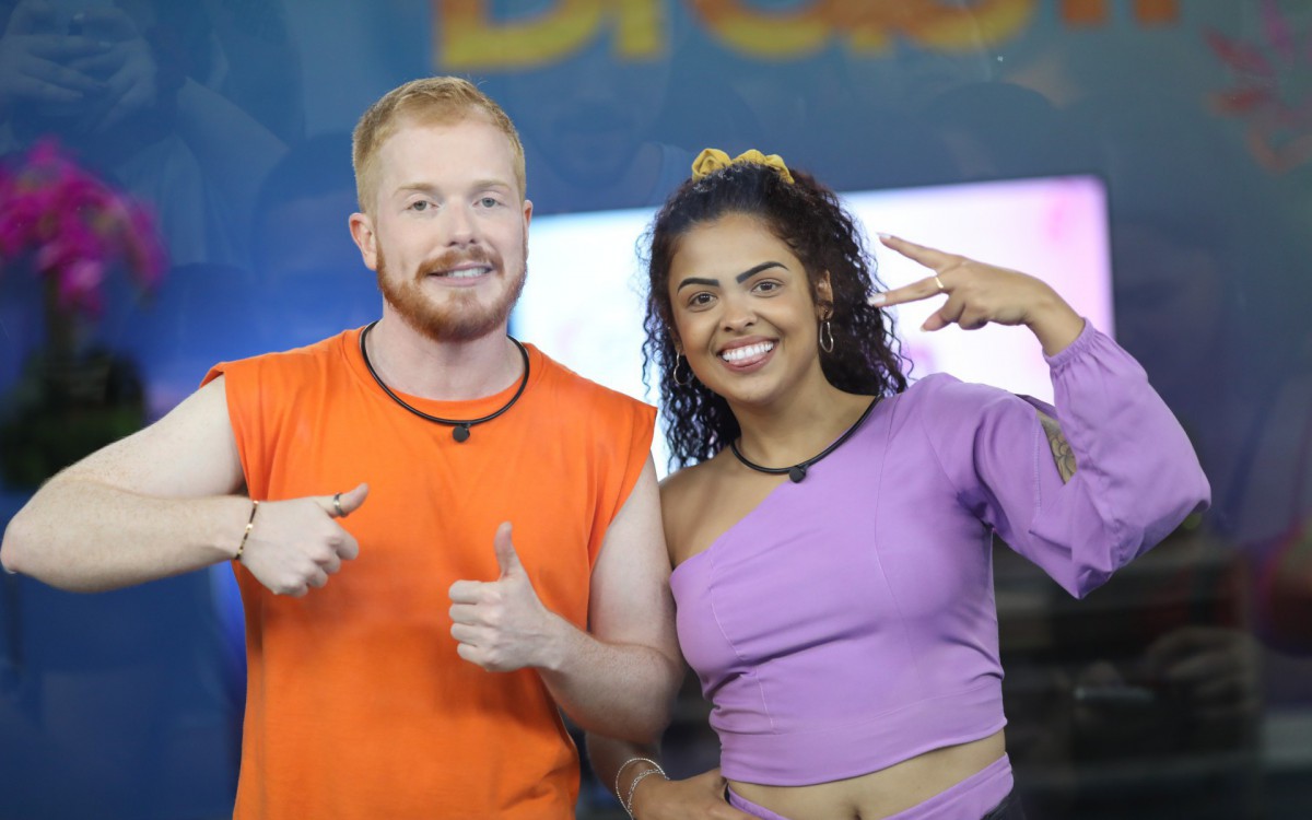 Participantes da casa de vidro do BBB23, no Via Parque Shopping.  -  Pedro Ivo/Agência O Dia