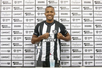 Marlon Freitas é apresentado e exalta o Botafogo: 'História tremenda'