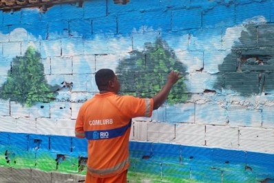 Gari pintor leva o mar para a Freguesia, na zona oeste do Rio