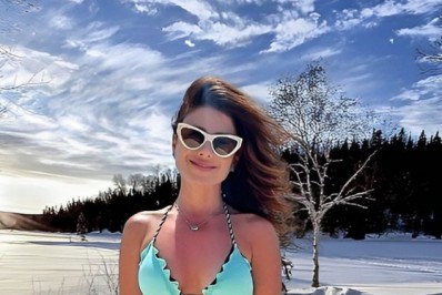 Paula Fernandes publica montagem na neve e divide opiniões; entenda