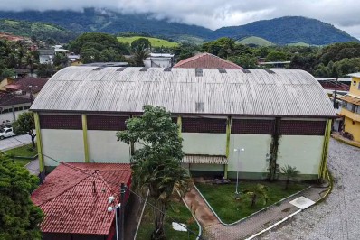 Quadra poliesportiva de Japuíba se prepara para receber obra de reforma