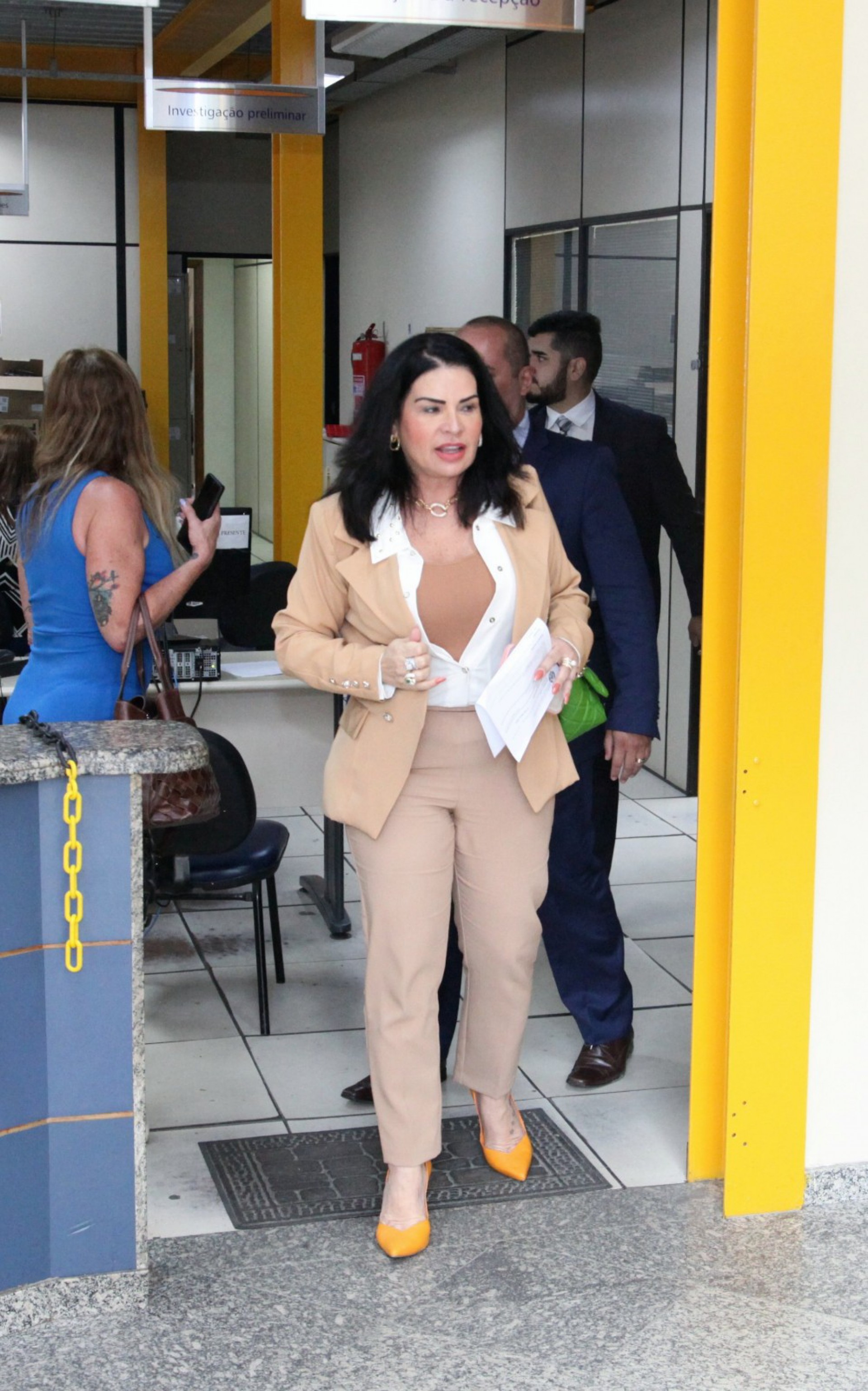 Solange Gomes compareceu a 42° DP, na Zona Oeste do Rio  - Adão / Agnews