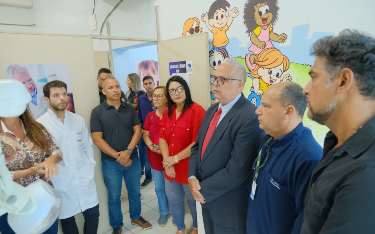 Autoridades na inauguração da sala de Óxido Nitroso no Centro de Especialidades Odontológicas. - Divulgação/Prefeitura de Mangaratiba