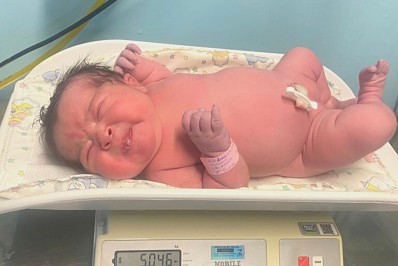 Bebê nasce com mais de 5kg e mãe se diz 'muito feliz com a chegada dela'
