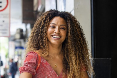 Estreia de 'Vai na Fé' agrada telespectadores e movimenta a web: 'Que história gostosa'