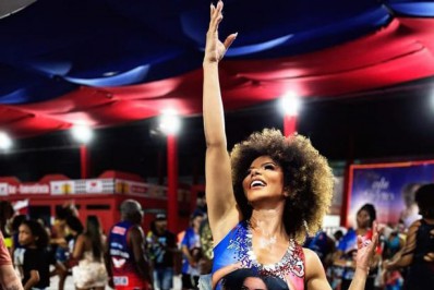 Foliões da Inocentes de Belford Roxo preparados para o Ensaio Técnico na Sapucaí no sábado (14/01)