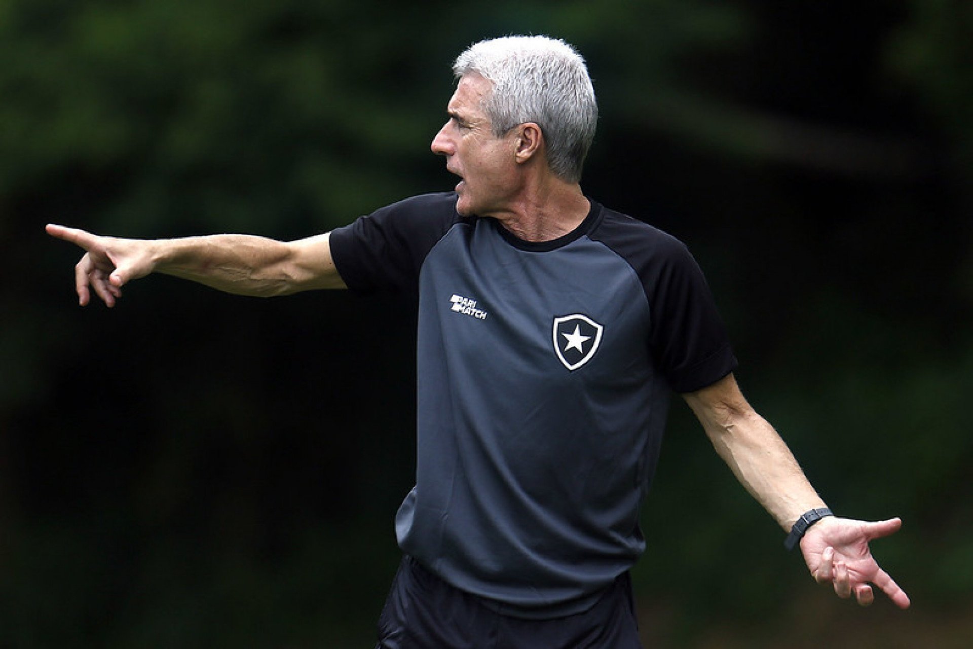 Luís Castro é o técnico do Botafogo - Foto: Vítor Silva/Botafogo
