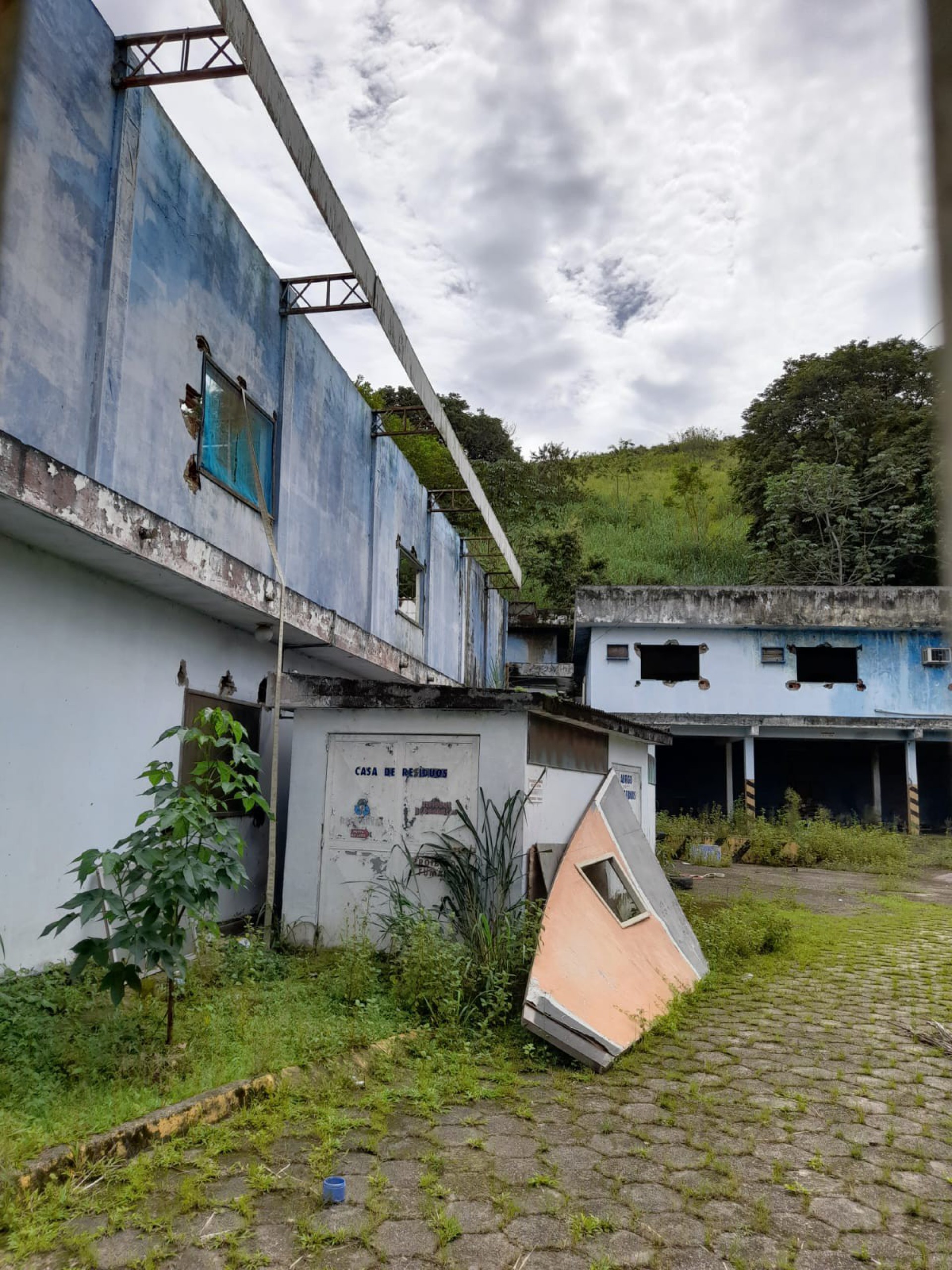 Pomada capilar vem sendo investigada por causar queimaduras e cegueira temporária após o uso - Divulgação