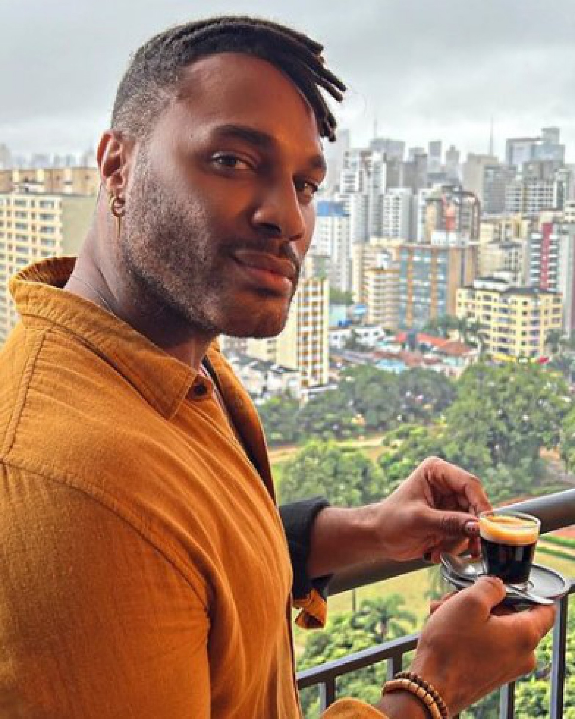 Fred Nicacio, aos 35 anos, é médico e influenciador, com alma de artista, compõe o grupo do Camarote - Reprodução Internet