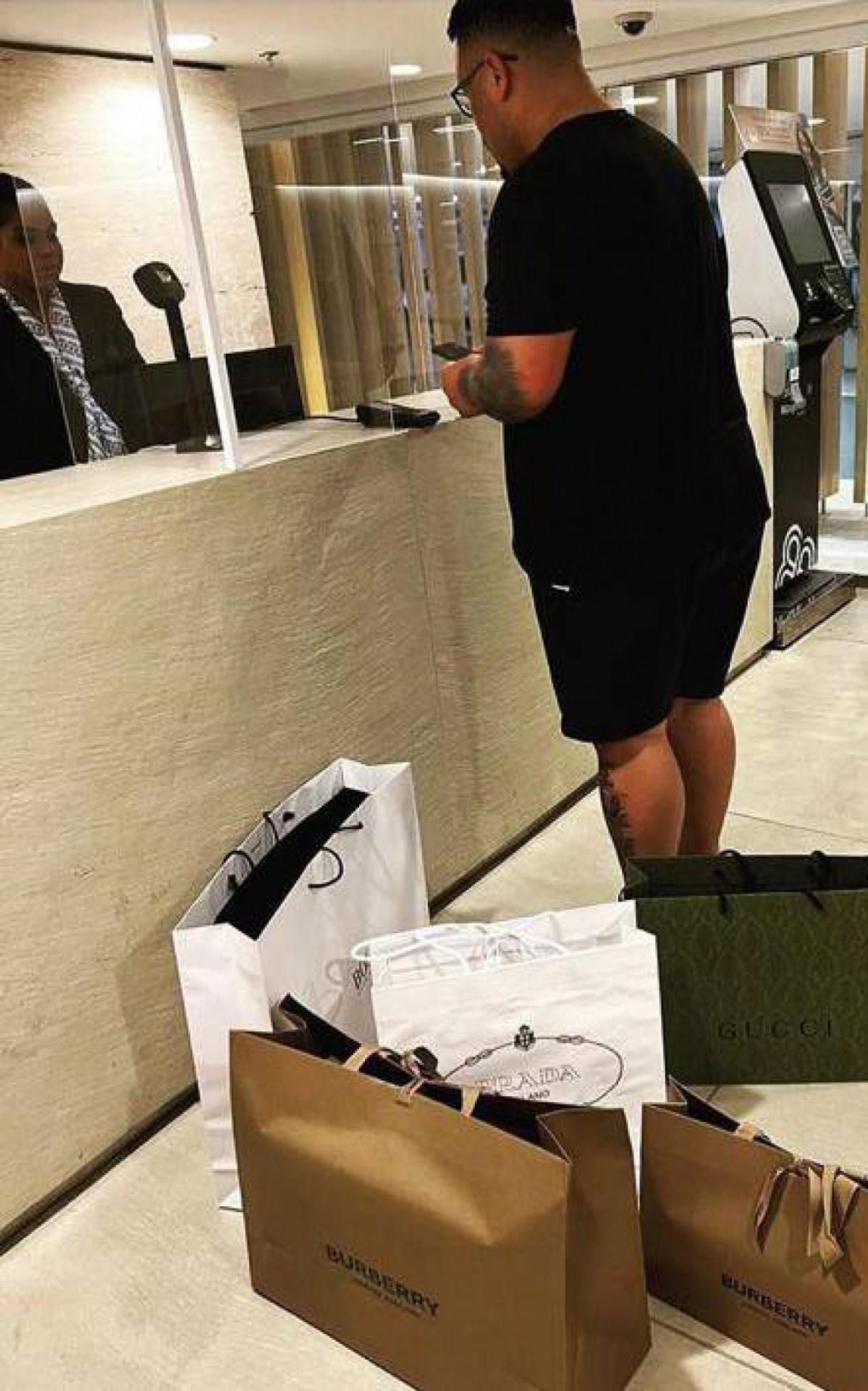 Os suspetios esbajavam com marcas de grife nas redes sociais - Divulgação