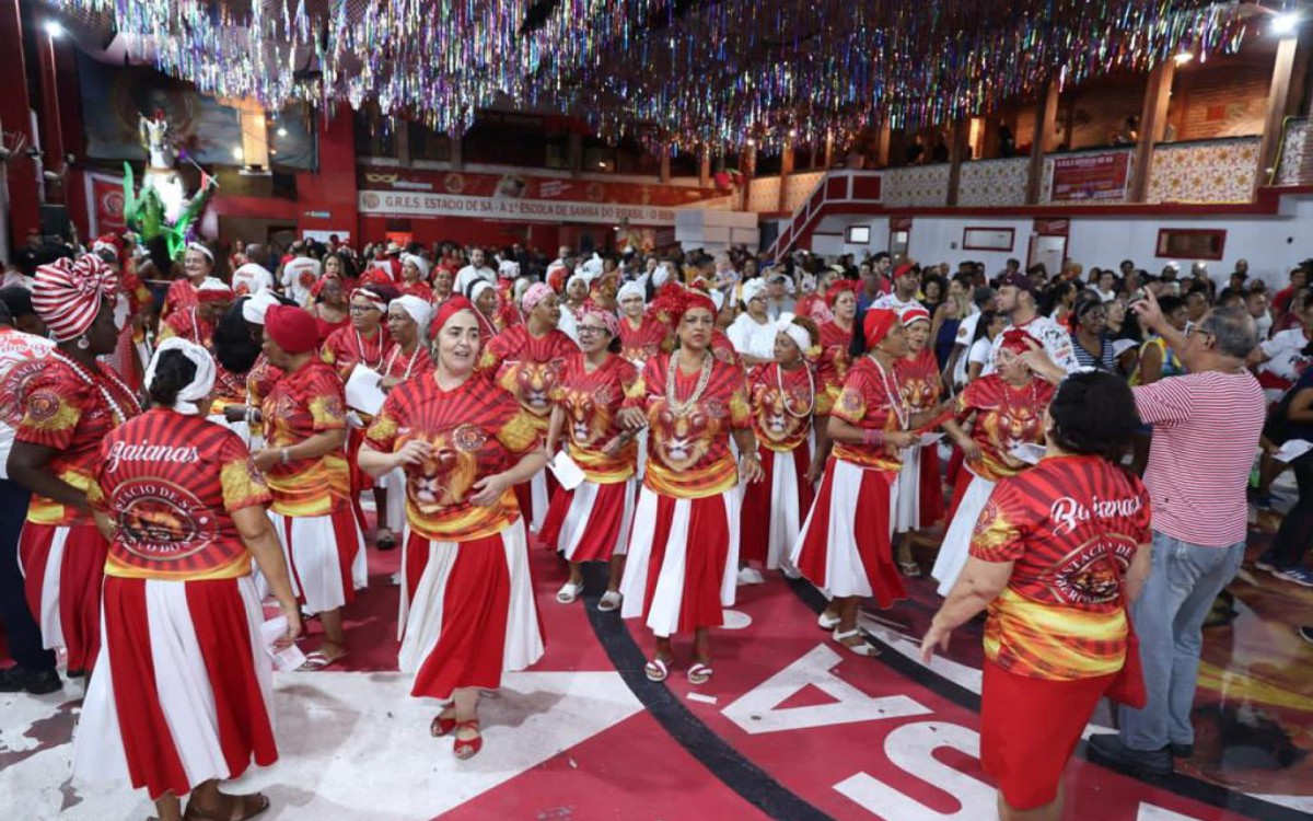 Estácio de Sá faz primeiro ensaio de rua nesta segundafeira O Dia na