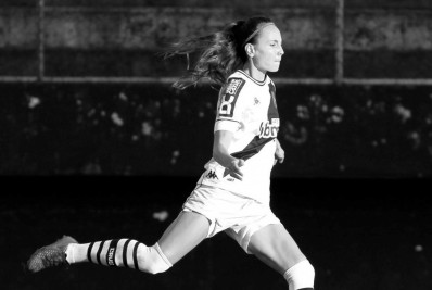 Ex-jogadora do Vasco morre após sofrer acidente de carro