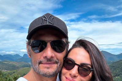 Mel Fronckowiak compartilha cliques de viagem com Rodrigo Santoro e declara: 'Cultivando o amor'