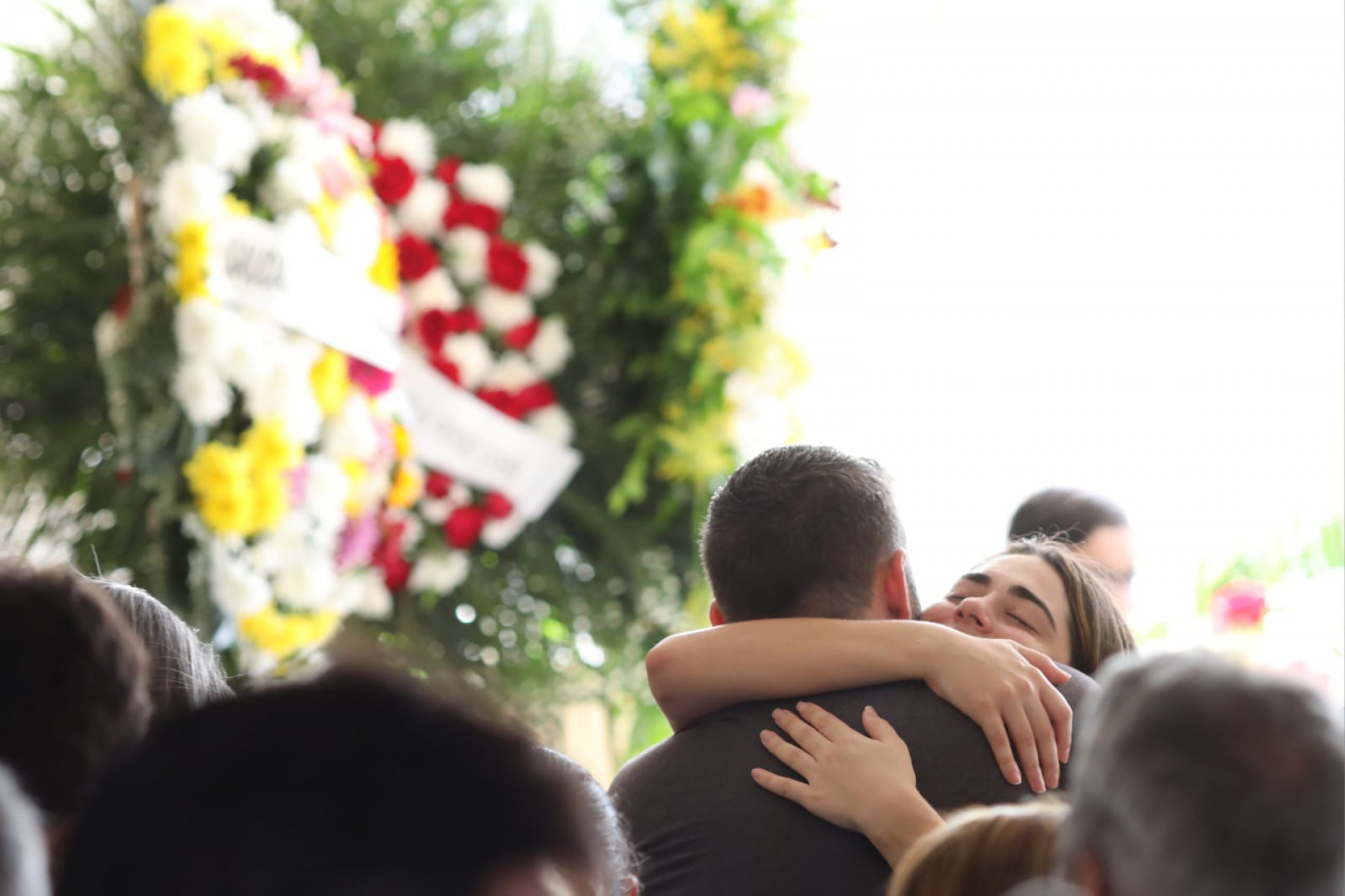 Vel&oacute;rio do compositor e produtor Carlos Colla, no cemit&eacute;rio S&atilde;o Francisco Xavier, no Caju - Pedro Ivo / Ag&ecirc;ncia O Dia