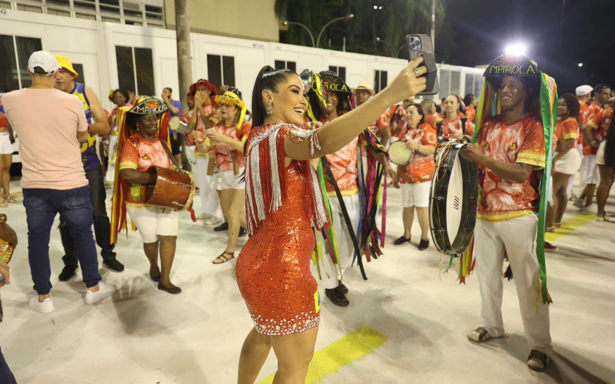 Thaynara OG &eacute; embaixadora da Est&aacute;cio de S&aacute;