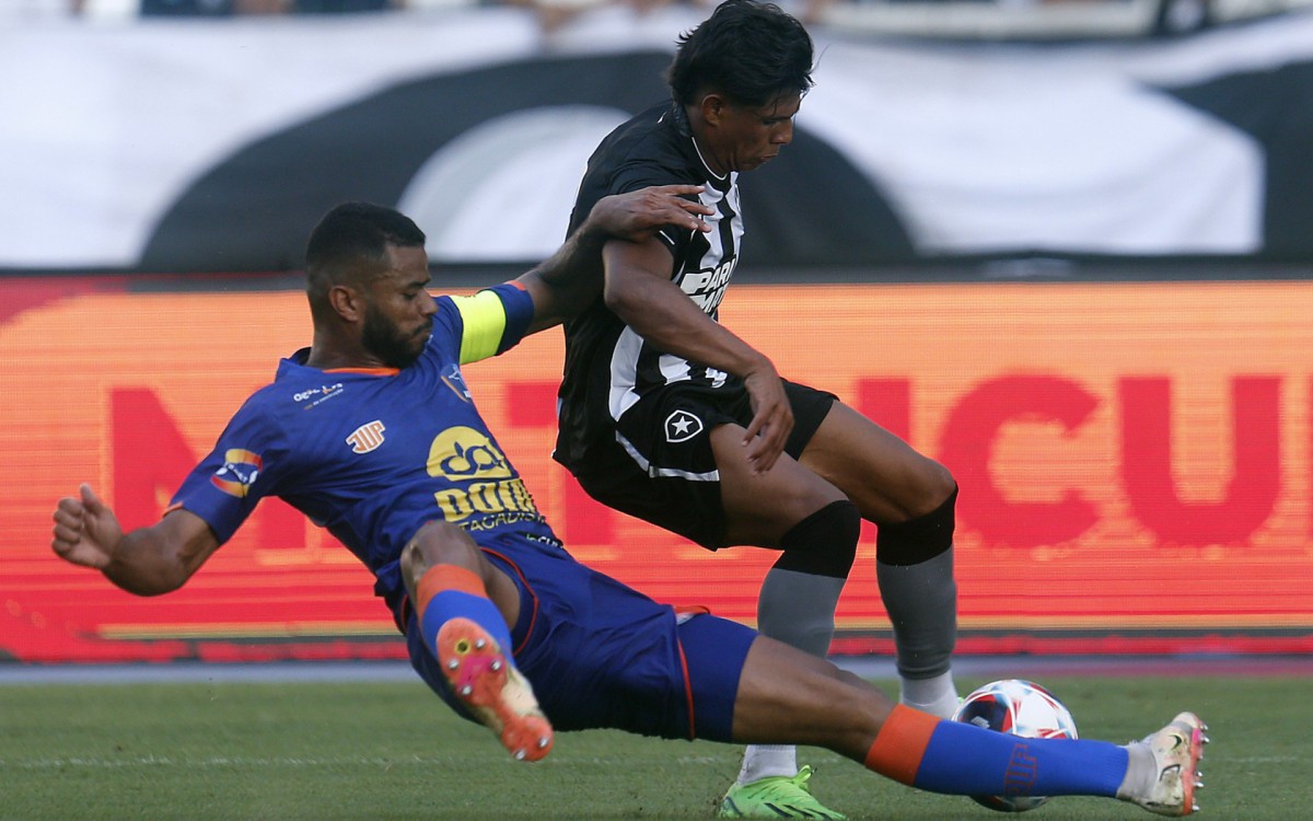 Jogador Iago, no jogo entre Botafogo x Audax pelo Campeonato Carioca no Estádio Nilton Santos. Neste Domingo (15). - Vitor Silva/Botafogo