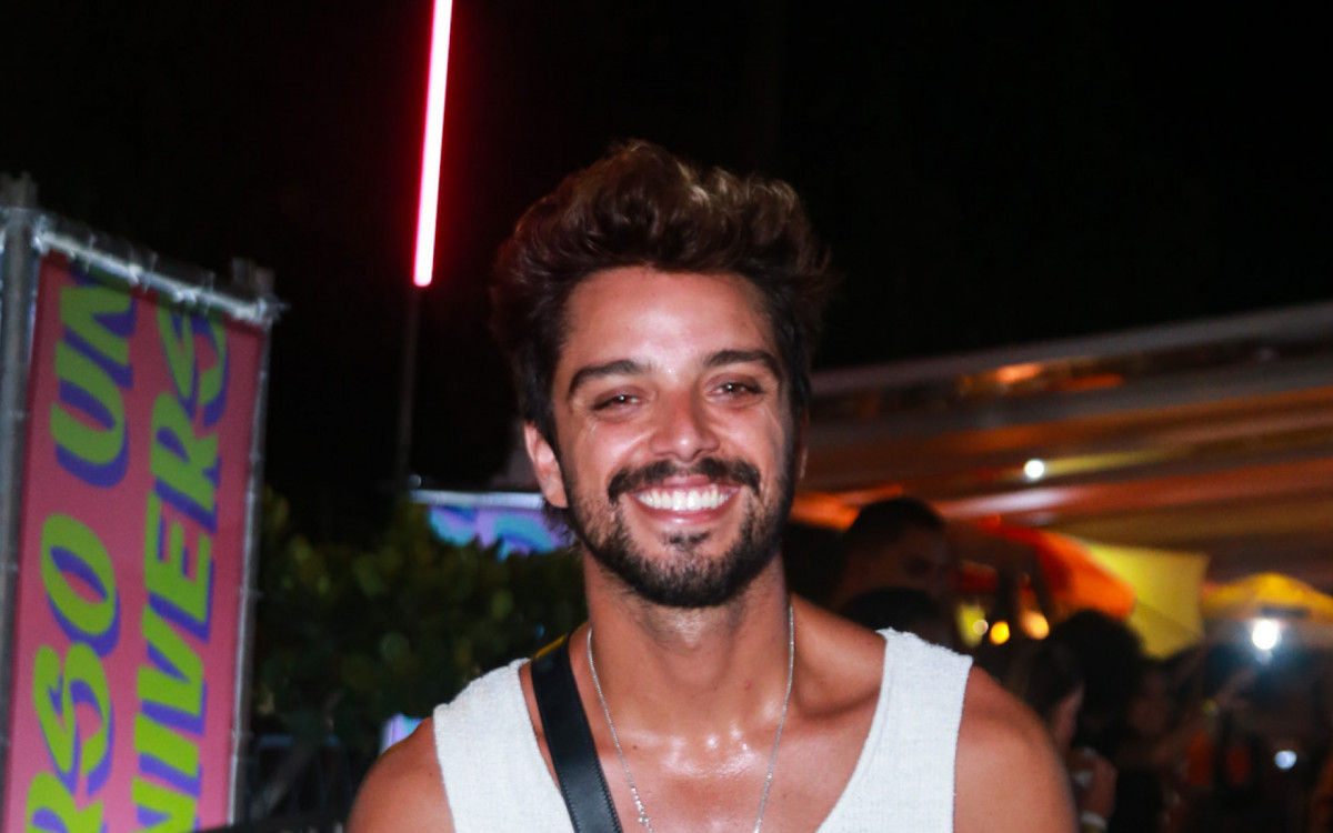 Rodrigo Simas Se Declara Bissexual Acredito Na Liberdade De Ser O Que A Gente Quiser 4330