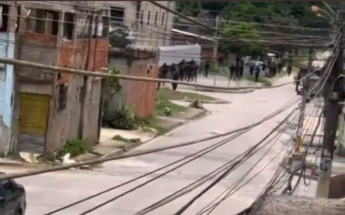 Suposta guerra entre milicianos foi flagrada por moradores