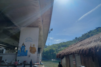 Guardas municipais impedem prática de rapel em viaduto na Zona Oeste