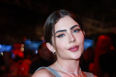 Jade Picon brinca após internautas elogiarem atuação em 'Travessia'