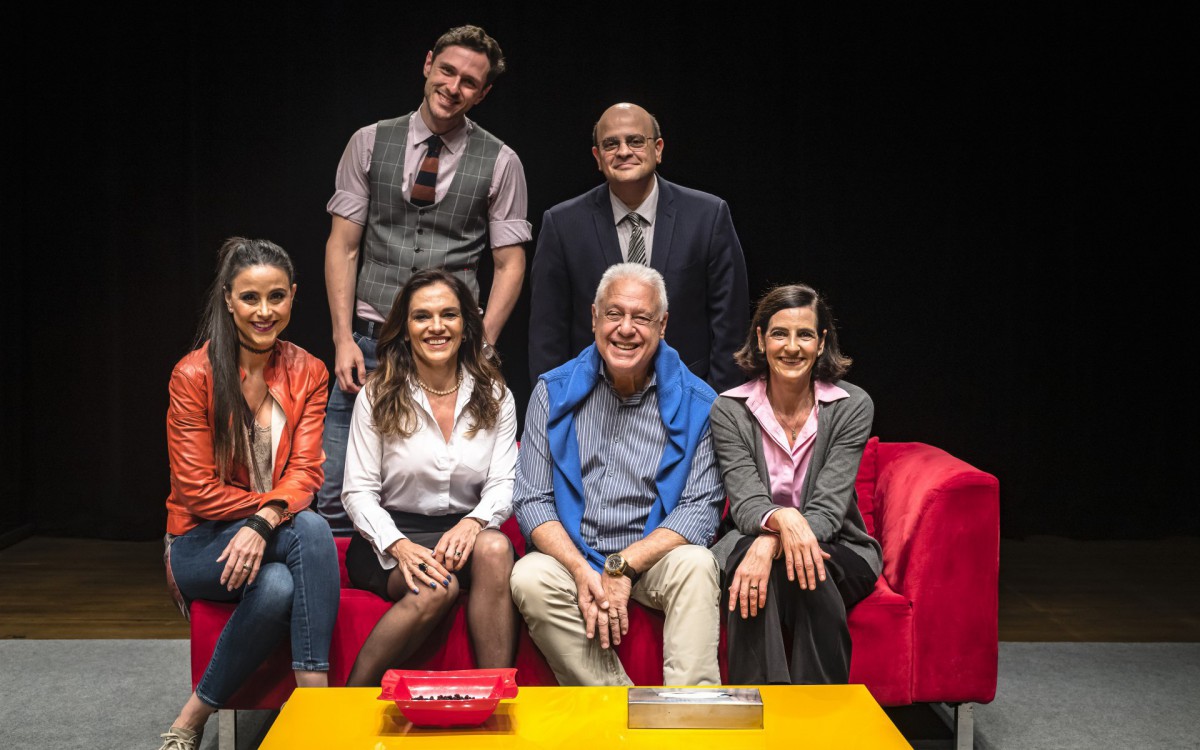 Antonio Fagundes, Mara Carvalho, Ilana Kaplan, Alexandra Martins, F&aacute;bio Esp&oacute;sito e Guilherme Magon estrelam a pe&ccedil;a 'Baixa Terapia' - Divulga&ccedil;&atilde;o / Caio Gallucci